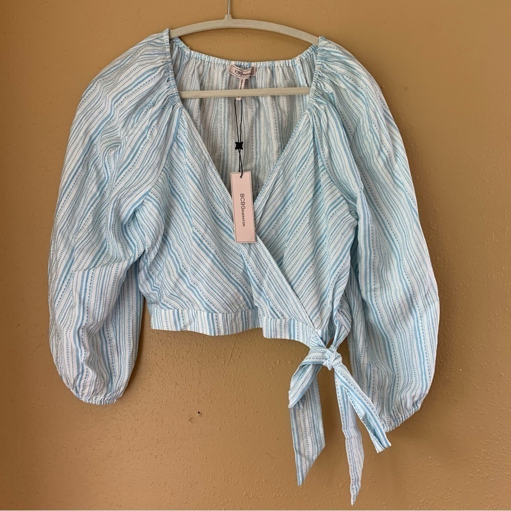 BCBGENERATION Crop V-Neck Wrap Top